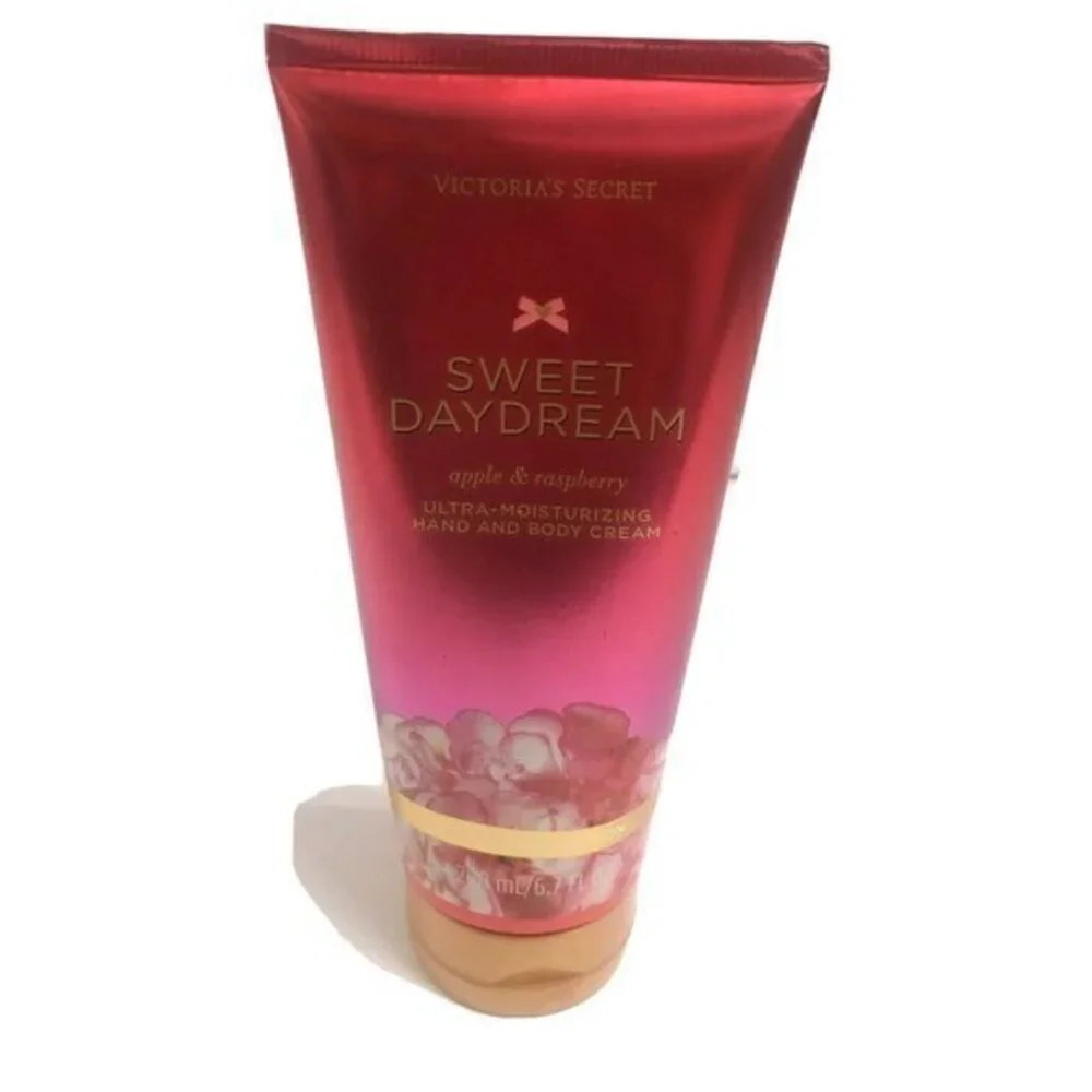 Victoria's Secret Valentines Sweet Daydream Ultra Moisturizi